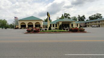 Golden Manor Inn & Suites