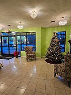 Golden Manor Inn & Suites