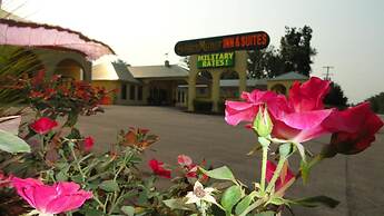 Golden Manor Inn & Suites