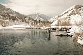 Waldorf Astoria Park City