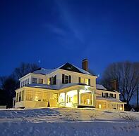 Brewster Inn