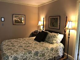 Brewster Inn