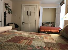 Brewster Inn
