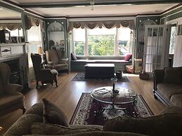 Brewster Inn