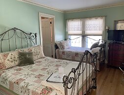Brewster Inn