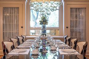 Stonehurst Place Bed & Breakfast