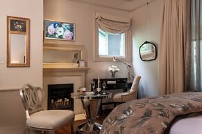 Stonehurst Place Bed & Breakfast