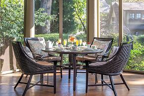 Stonehurst Place Bed & Breakfast