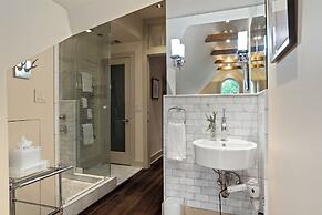 Stonehurst Place Bed & Breakfast