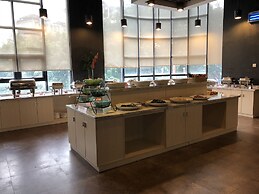 Henry Business Hotel