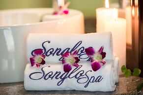 Diamond Bay Resort and Spa