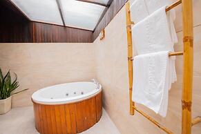 Diamond Bay Resort and Spa