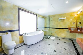 Diamond Bay Resort and Spa