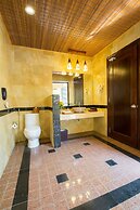 Diamond Bay Resort and Spa