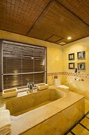 Diamond Bay Resort and Spa