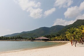 Diamond Bay Resort and Spa