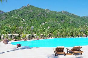 Diamond Bay Resort and Spa