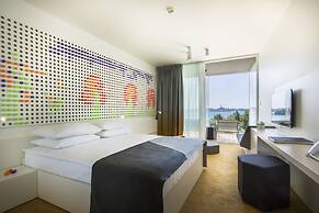 Maistra Select Family Hotel Amarin
