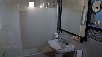 Hotel Caserio de Iznajar