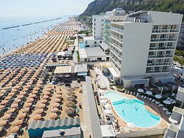 Nautilus Family Hotel