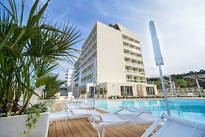 Nautilus Family Hotel