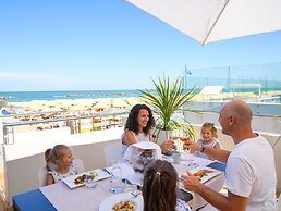 Nautilus Family Hotel