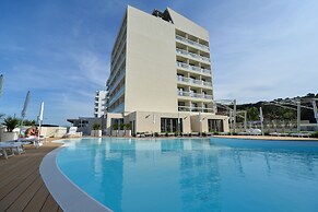 Nautilus Family Hotel