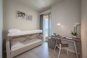 Nautilus Family Hotel