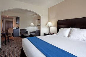 Holiday Inn Express & Suites Hope Mills-Fayetteville Arpt by IHG