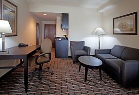Holiday Inn Express & Suites Hope Mills-Fayetteville Arpt by IHG