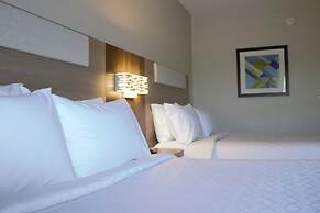 Holiday Inn Express & Suites Hope Mills-Fayetteville Arpt by IHG