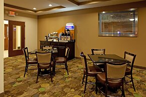 Holiday Inn Express & Suites Hope Mills-Fayetteville Arpt by IHG