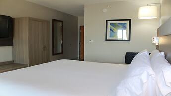 Holiday Inn Express & Suites Hope Mills-Fayetteville Arpt by IHG