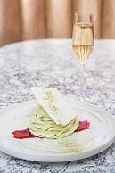 theWit Chicago, a Hilton Hotel