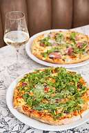 theWit Chicago, a Hilton Hotel