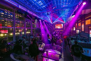 theWit Chicago, a Hilton Hotel