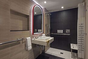 theWit Chicago, a Hilton Hotel