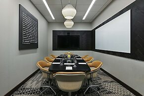 theWit Chicago, a Hilton Hotel