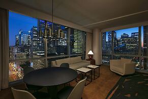 theWit Chicago, a Hilton Hotel