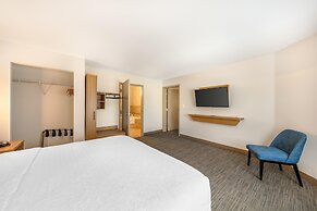 Hampton Inn & Suites Moreno Valley