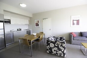 Gladstone Downtown Central Apartment Hotel