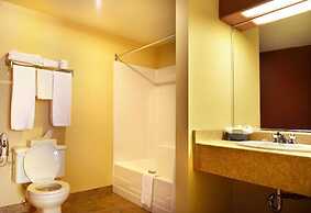 Travelodge by Wyndham Alma