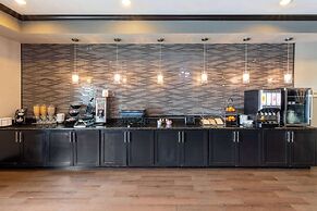 La Quinta Inn & Suites by Wyndham Fort Worth - Lake Worth