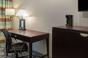 La Quinta Inn & Suites by Wyndham Fort Worth - Lake Worth
