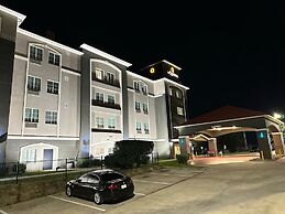 La Quinta Inn & Suites by Wyndham Fort Worth - Lake Worth
