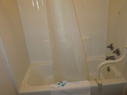 Jim Butler Inn & Suites