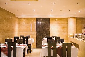 Hotel Emperor Palms at Karol Bagh