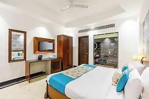 Hotel Emperor Palms at Karol Bagh