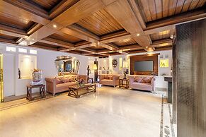 Hotel Emperor Palms at Karol Bagh