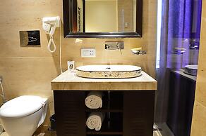 Hotel Emperor Palms at Karol Bagh